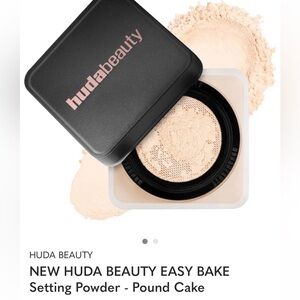 NEW HUDA BEAUTY Easy Bake Setting Powder - Pound Cake